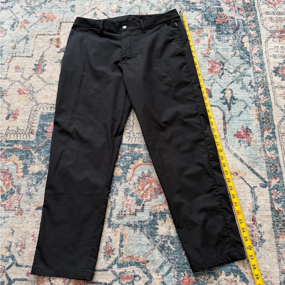 Lululemon ABC Classic Fit
Trouser Twill 32x30L HEMMED
